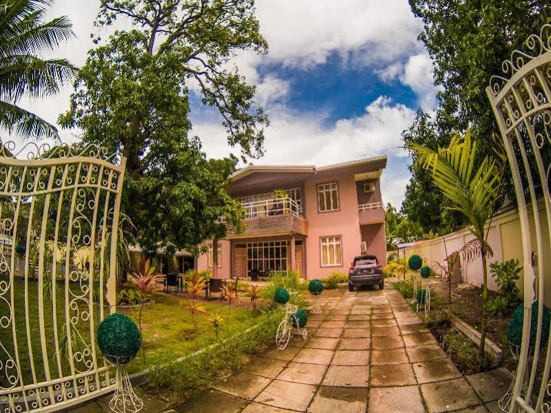 Viluxer Veyli & Diving Hotel Fuvahmulah Exterior photo