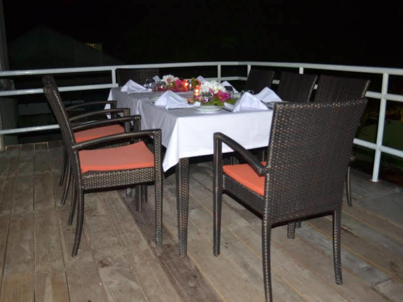 Viluxer Veyli & Diving Hotel Fuvahmulah Exterior photo